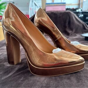 Elegant Gold Platform Heels